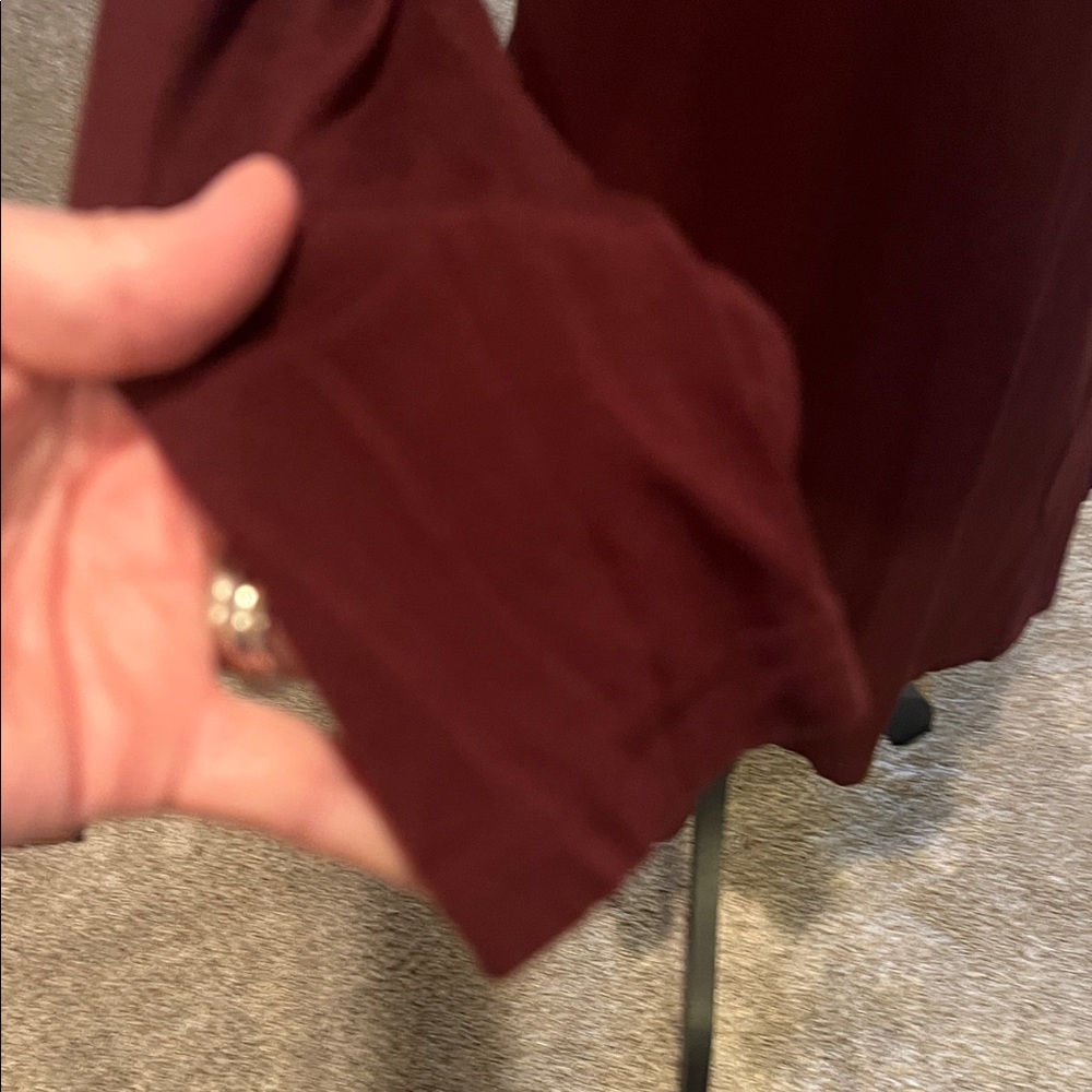Zeagoo Women’s Burgundy Asymmetrical Tunic Top Size M Long Sleeve V-Neck Flowy - Picture 8 of 15